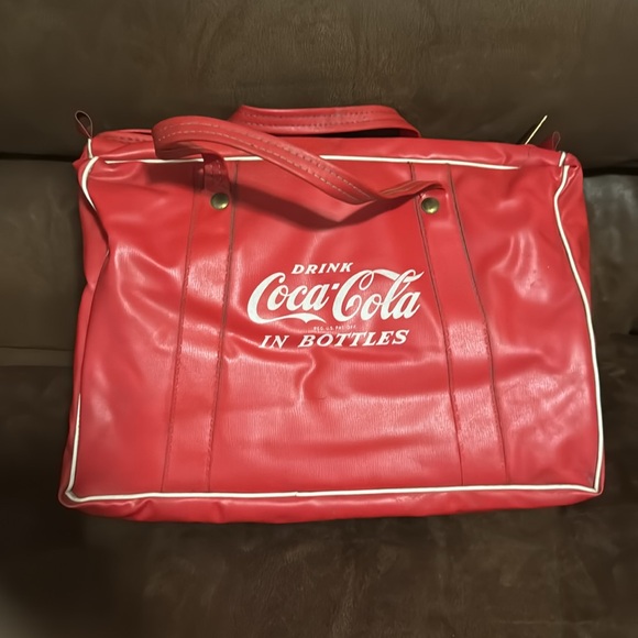 VNTG Drink Coca-Cola in Bottles Cooler - Picture 9 of 9